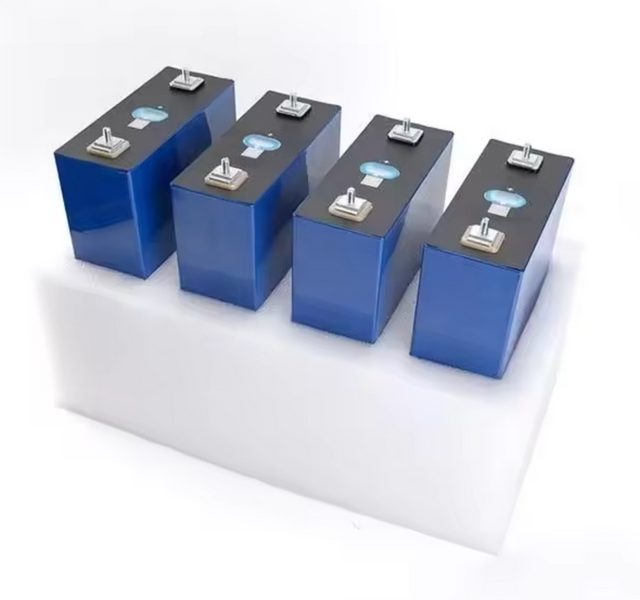 Комірки REPT BATTERO 314Ah LiFePO4 3.2V з комплектом для збірки АКБ 12V / 24V / 48V REPT314 фото